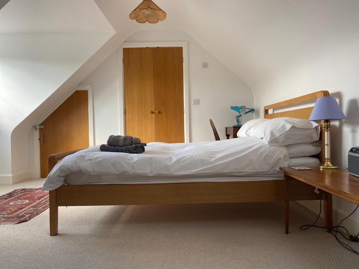 Villa Relaxing Townhouse In The Heart Of Bridport Exterior foto