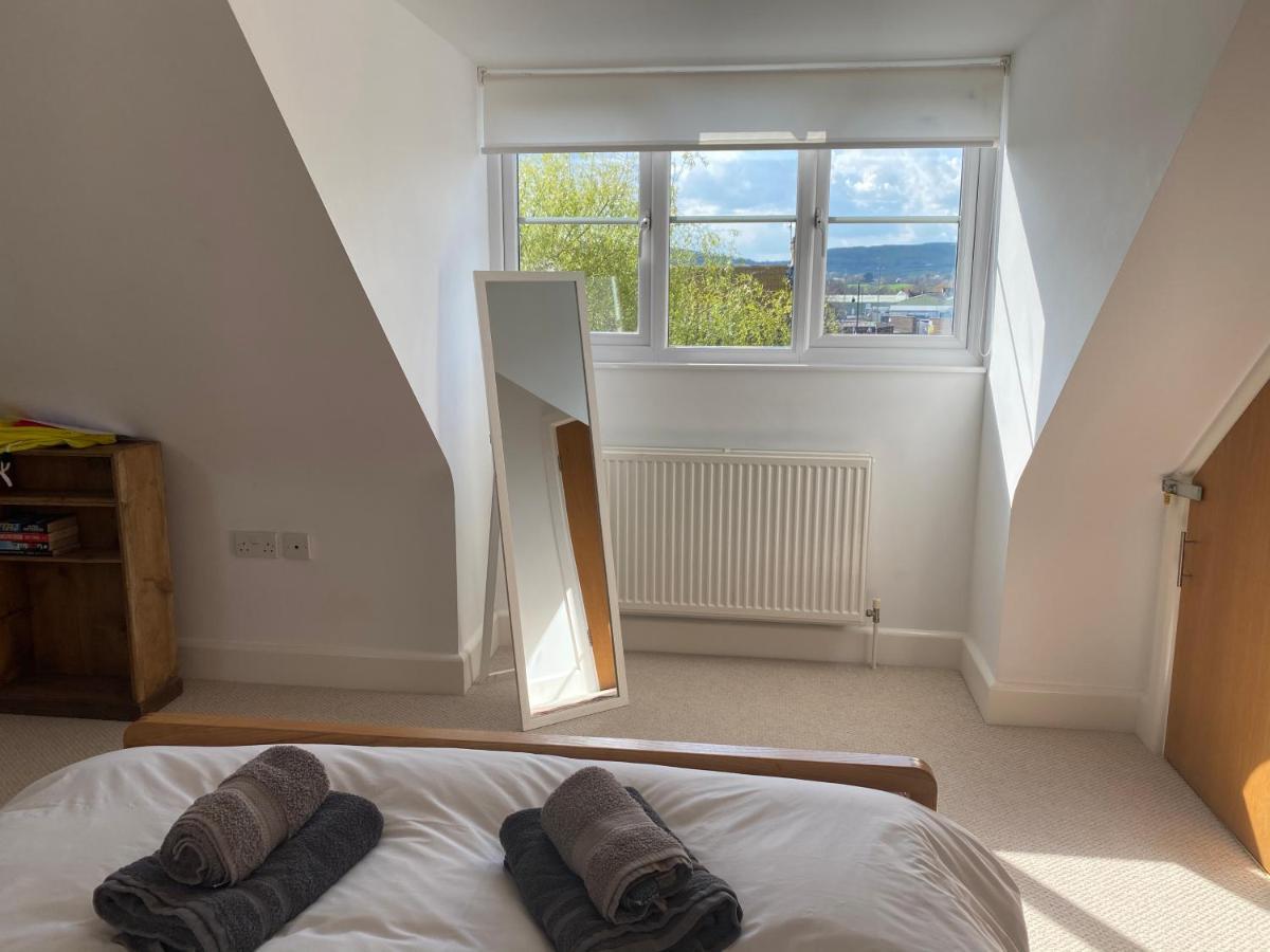 Villa Relaxing Townhouse In The Heart Of Bridport Exterior foto